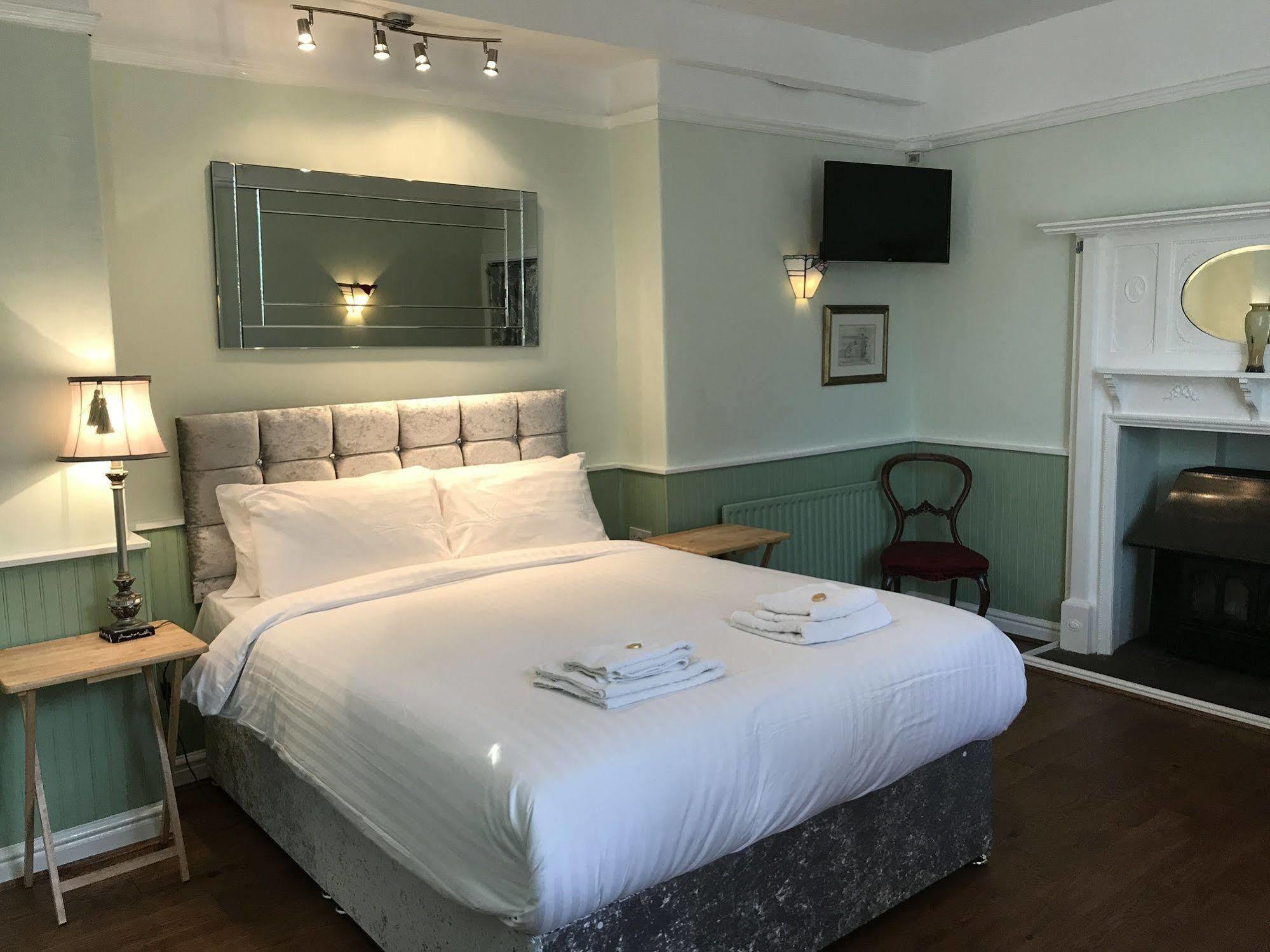 The White House By Bodacious! Swansea Extérieur photo